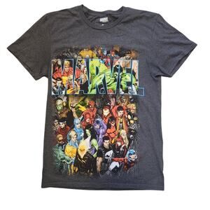 Marvel T-Shirt featuring Main Characters in the Marvel Universe Size Small